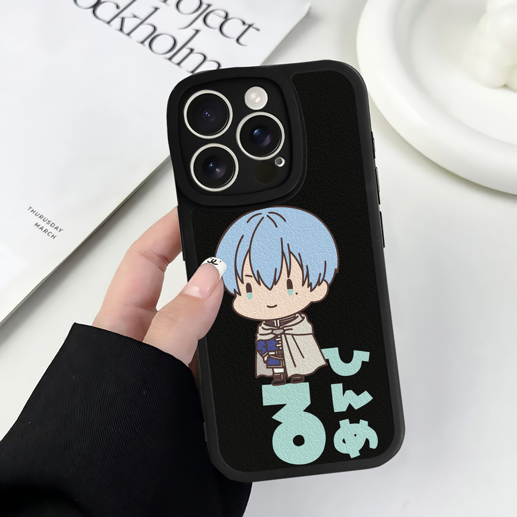 （画像用） 葬送のフリーレン Frieren 【iPhone 16シリーズ対応】シリコンスマホケース（レザー調） 材質：シリコン
